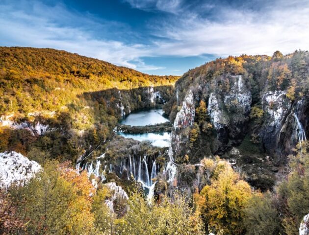 Jesenske Plitvičke jezera uz smještaj u luksuznim mobilnim kućicama u Camping Plitvice
